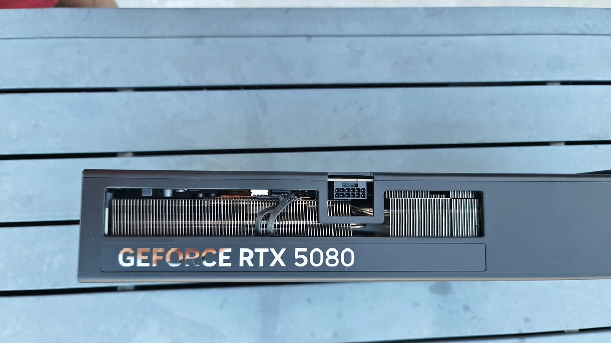 Vue générale de la carte graphique OMEN GeForce RTX 5080 vendue seule
