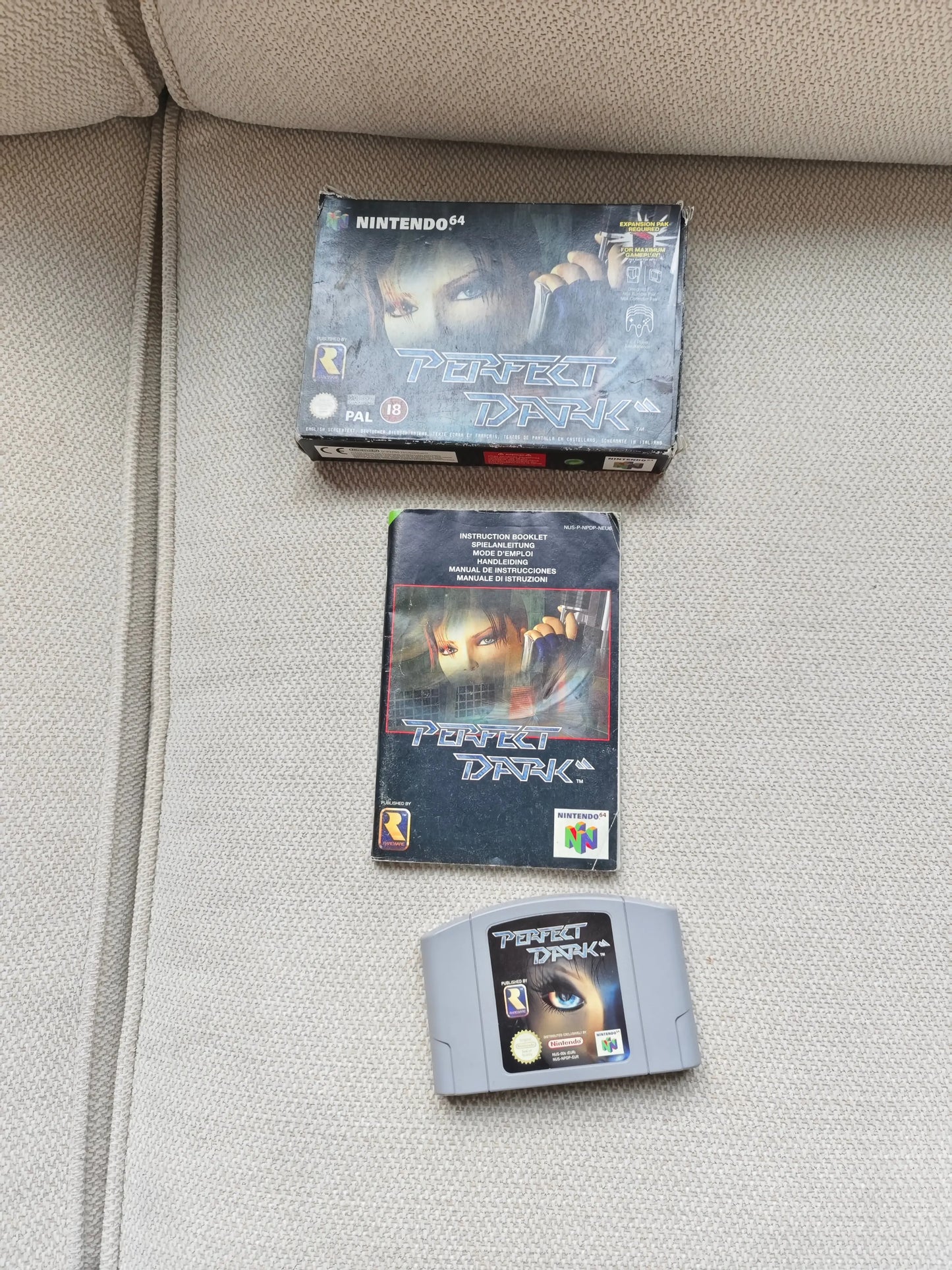 Jeux vidéo Perfect Dark - Nintendo 64 Nintendo
