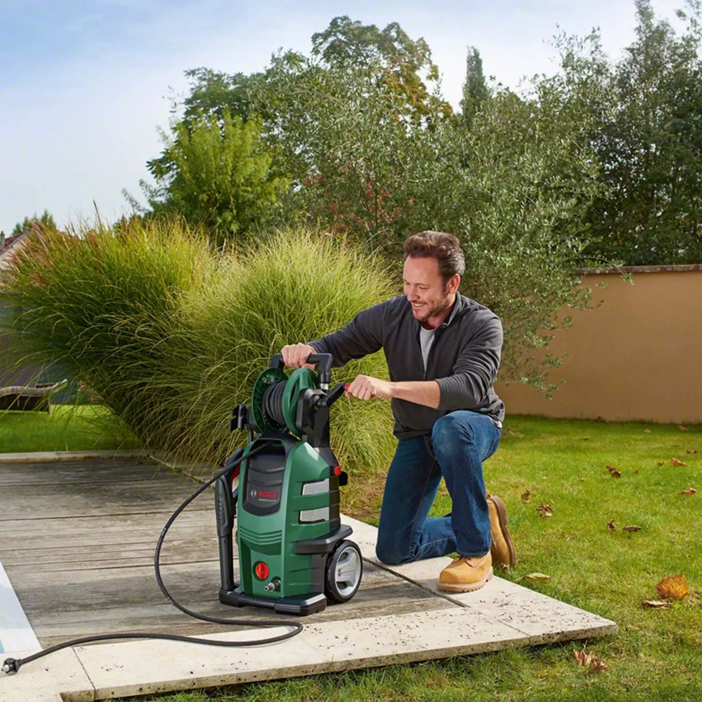 Nettoyeur haute-pression Bosch - AdvancedAquatak 160 (2600 W, 160 Bars, Débit maxi 580 l/h, Câble 5 m, Set d'accessoires) Karcher