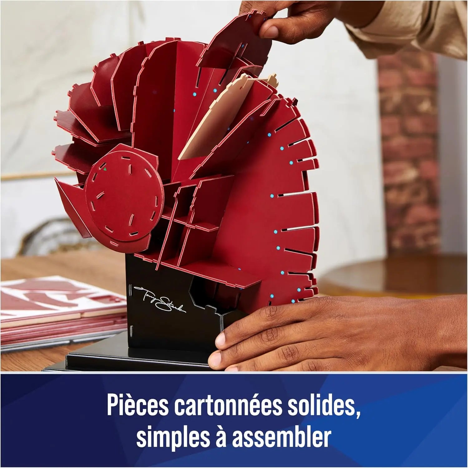 puzzle 4D BUILD - Puzzle 3D Marvel - Maquette Avengers 96 Pièces - Casque Iron Man Inspiré de la Saga - Puzzle Adulte - Jeu de Construction à Collectionner - Jouet adulte - Jeu Enfant 12 ans et + 4D Build