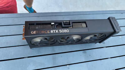 Carte graphique OMEN GeForce RTX 5080 reconditionnée, vue latérale