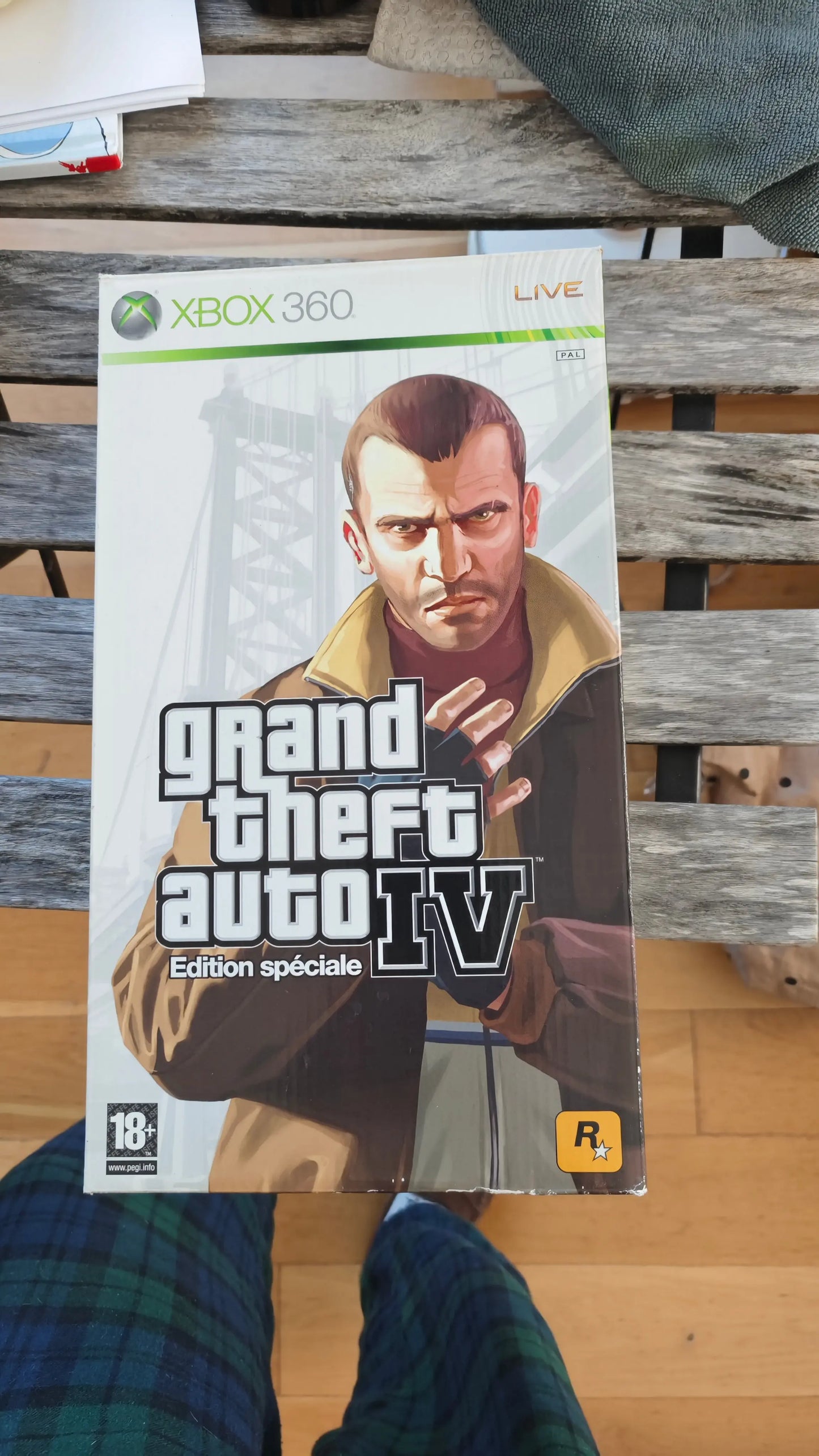 Jeux vidéo Grand Theft Auto IV (GTA 4) - Édition Collector Spéciale Coffret Xbox 360 - Occasion Rockstar Games