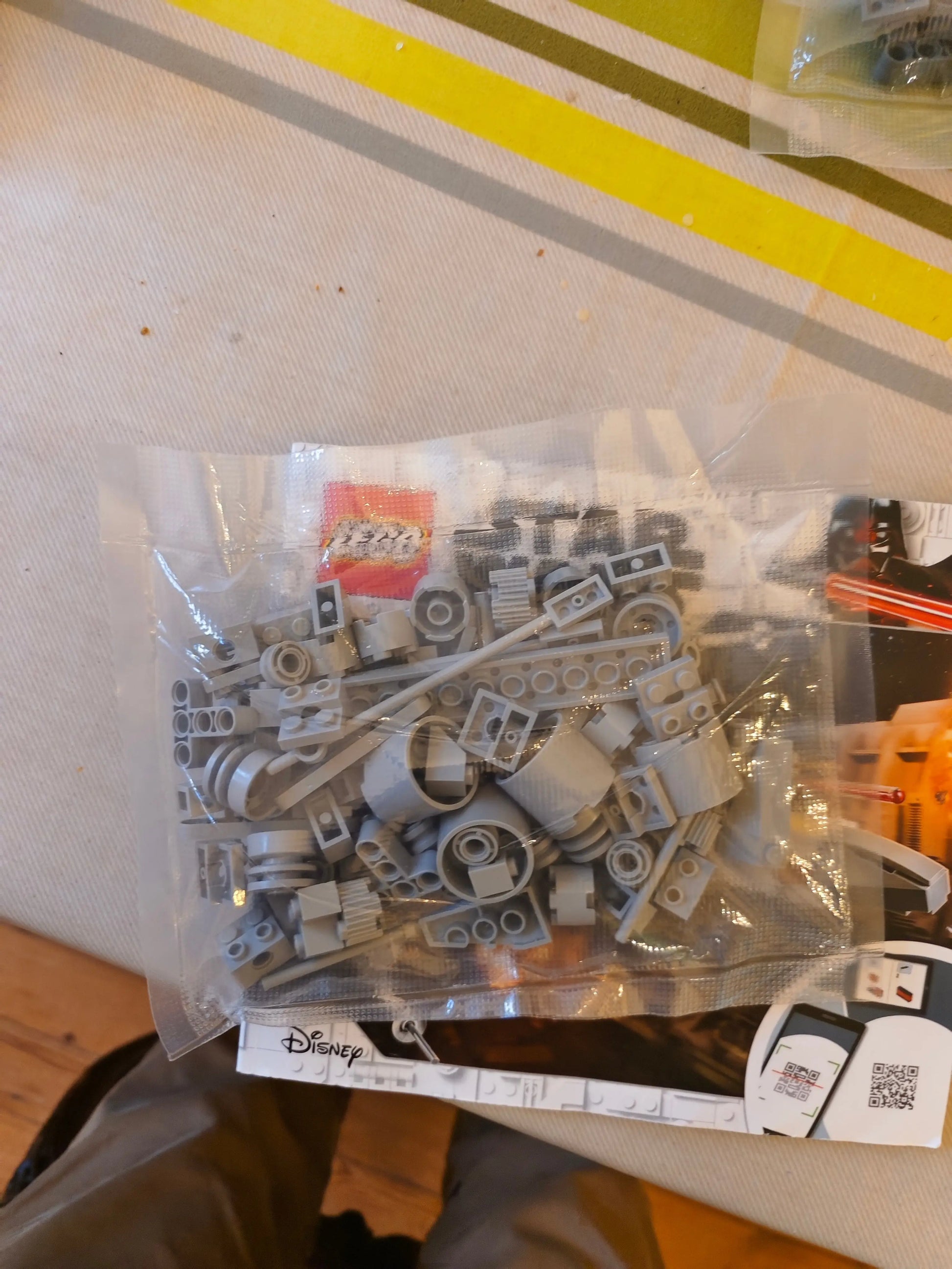 lego LEGO 75301 Star Wars Le X-Wing Fighter de Luke Skywalker, Jouet Vaisseau Spatial, Figurines, Princesse Leia, Droïde R2-D2, lego 75301 LEGO