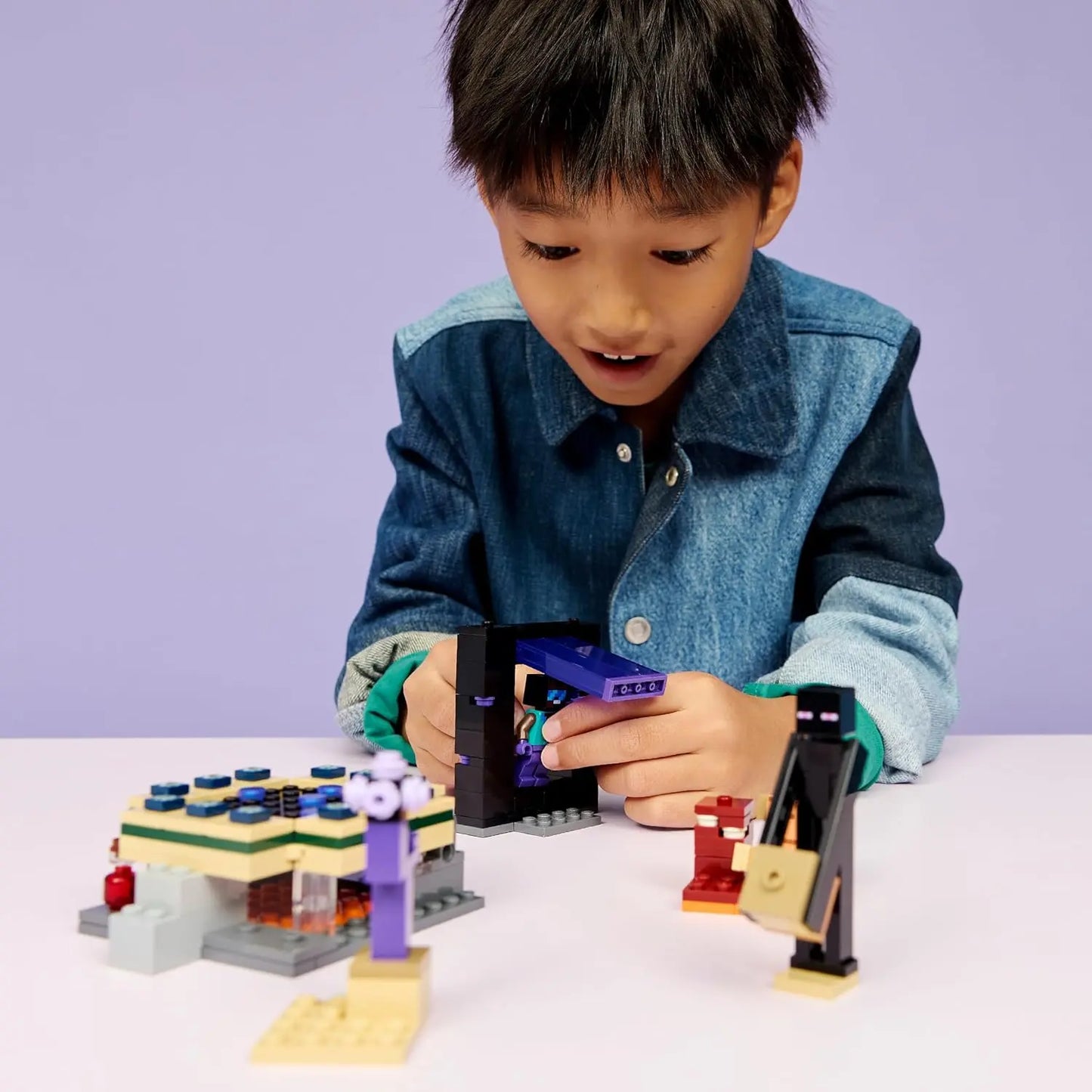 Jouets et jeux LEGO Minecraft 21584 Voyage à travers les Portails du Nether et de l'Ender LEGO