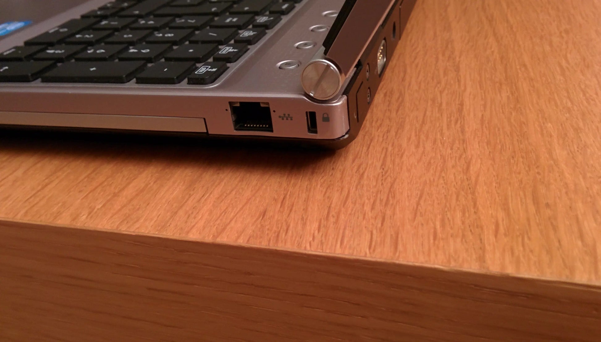 ORDINATEUR PORTABLE HP ELITEBOOK 8560P avec adobe master collection cs5.5 Hewlett-Packard