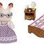 Jeux Sylvanian-Les Grands-Parents Lapin Chocolat Families Mini-poupées et Figurines, 5190, Multicolore, Norme & 5019 - Semi Lit Double - Poupées et Accessoires - Sylvanian SYLVANIAN FAMILIES
